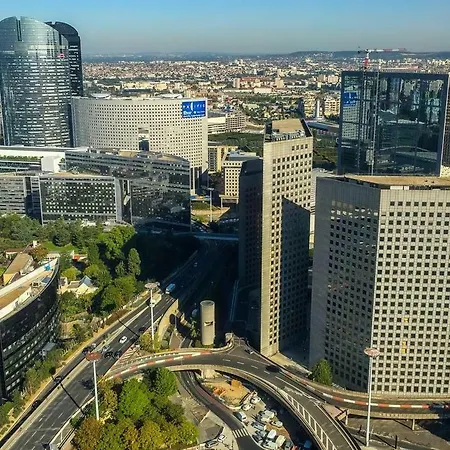 Paris La Defense Studio