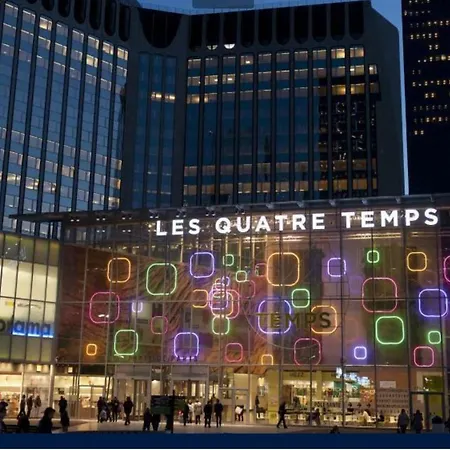 Paris La Defense Studio * クルブヴォア