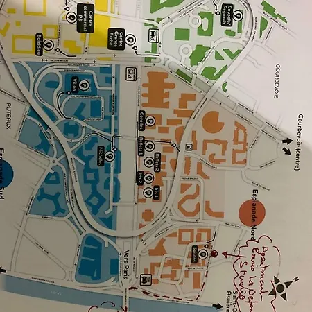 Paris La Defense Studio アパート